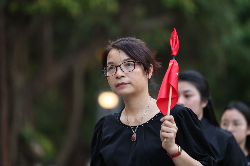 Xúc động những hình ảnh nhân dân vào kính viếng đồng chí Tổng Bí thư -2