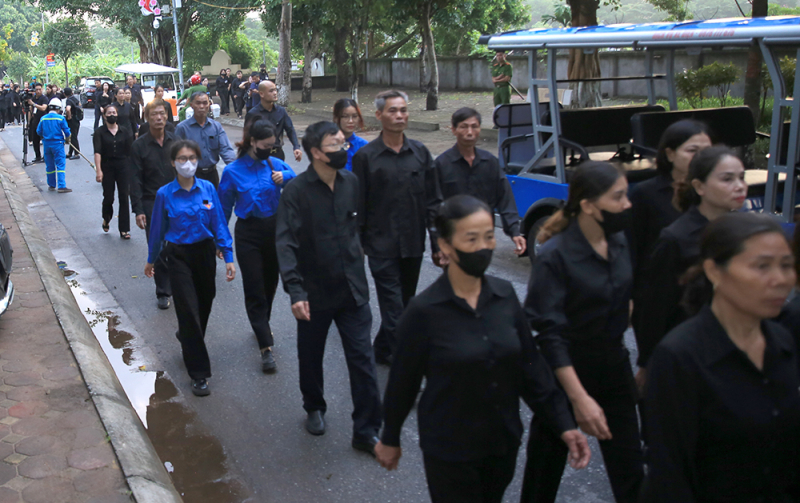 Luôn kính yêu người lãnh đạo tài giỏi, đáng kính -0