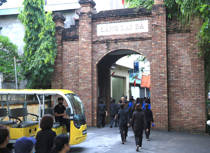 Luôn kính yêu người lãnh đạo tài giỏi, đáng kính -0