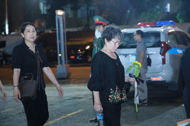 Xúc động những hình ảnh nhân dân vào kính viếng đồng chí Tổng Bí thư -0