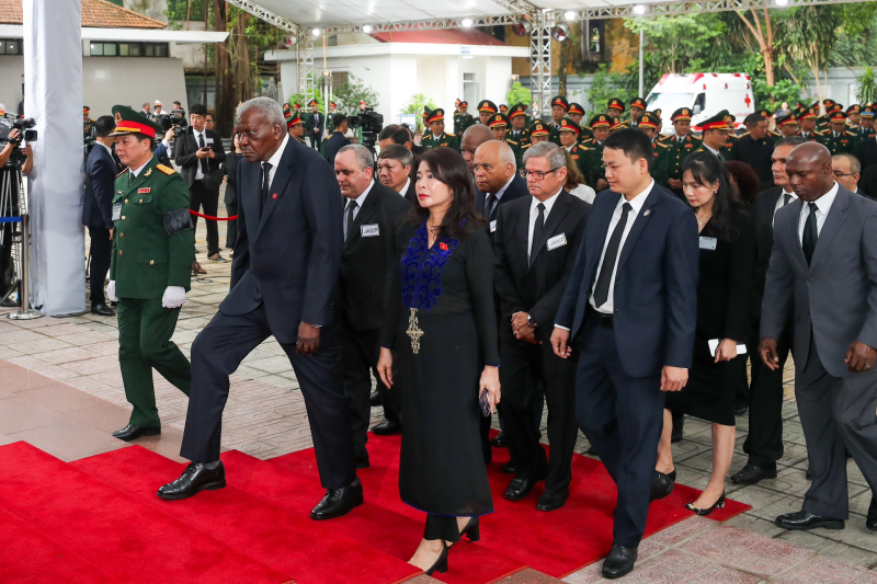 Các nhà lãnh đạo, đại diện các nước viếng Tổng Bí thư Nguyễn Phú Trọng tại Hà Nội -0