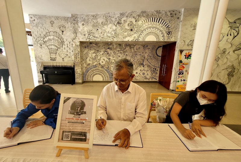 “Đồng chí Tổng Bí thư Nguyễn Phú Trọng sáng mãi trong lòng tuổi trẻ TP Hồ Chí Minh” -1