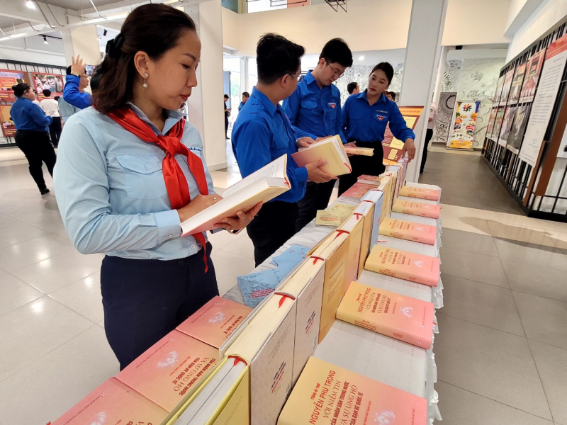 “Đồng chí Tổng Bí thư Nguyễn Phú Trọng sáng mãi trong lòng tuổi trẻ TP Hồ Chí Minh” -6