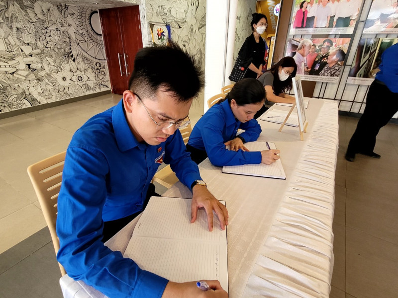 “Đồng chí Tổng Bí thư Nguyễn Phú Trọng sáng mãi trong lòng tuổi trẻ TP Hồ Chí Minh” -2