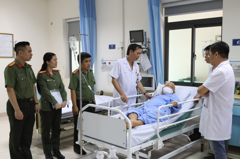 Bênh viện Y học cổ truyền với nhiều hoạt động ý  nghĩa trong Tháng 7 tri ân -0