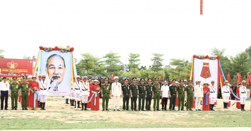 Trung đoàn Cảnh sát Cơ động Bắc Trung Bộ: Vinh dự đón nhận Huân chương Chiến công hạng Ba -0