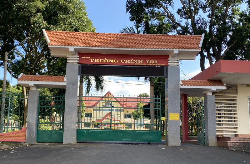 Bắt quả tang một giáo viên Trường Chính trị tỉnh Đắk Lắk đánh bạc -0