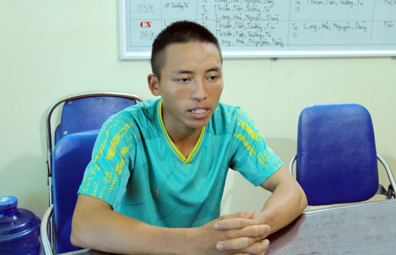 Thăm hỏi động viên cán bộ chiến sĩ bị thương khi thi hành nhiệm vụ đảm bảo ATGT -0