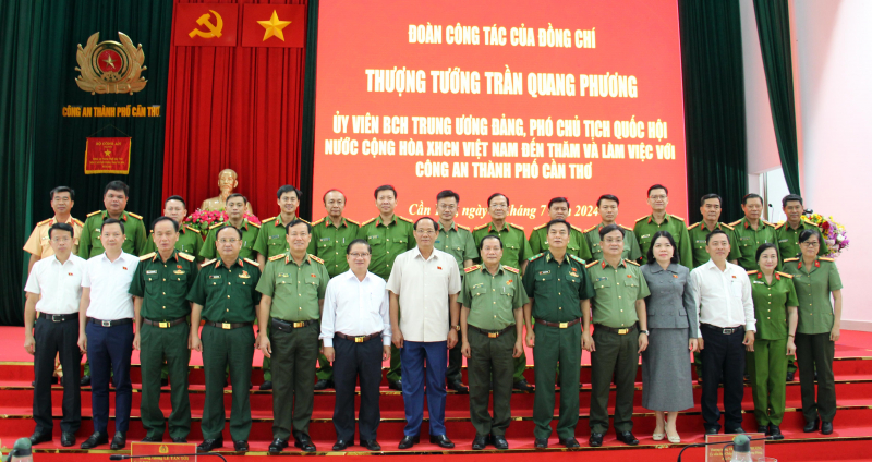 Đoàn công tác Ủy ban Quốc phòng và An ninh của Quốc hội làm việc với Công an TP Cần Thơ -0