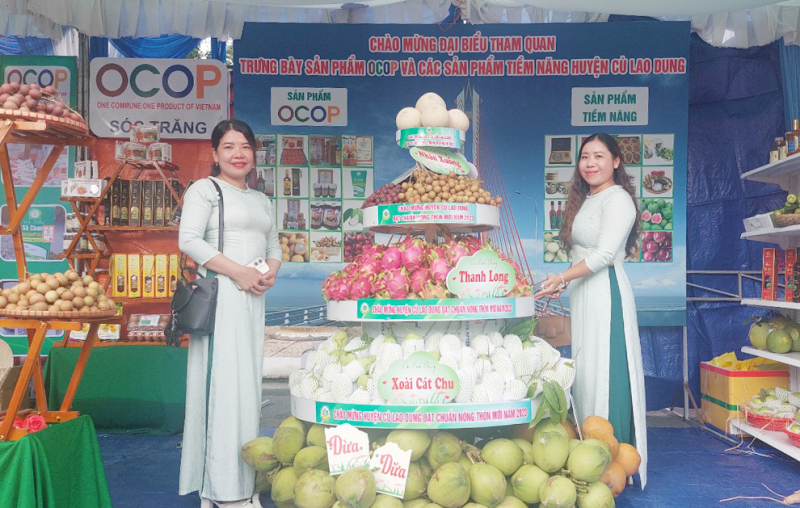 Huyện Cù Lao Dung đón chuẩn nông thôn mới -0