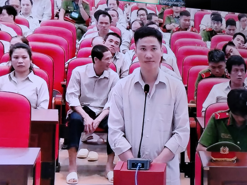 Chuyện “đi 2 hàng” nhận hối lộ diễn ra tại 2 trung tâm đăng kiểm tư nhân 50-10D và 50-14D -0