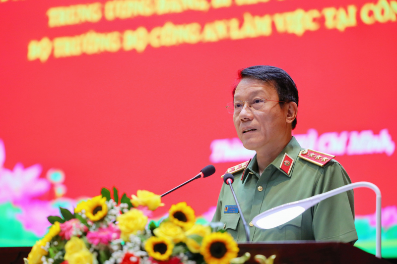 Công an TP Hồ Chí Minh hoàn thành xuất sắc nhiệm vụ, góp phần phát triển KT-XH thành phố -0