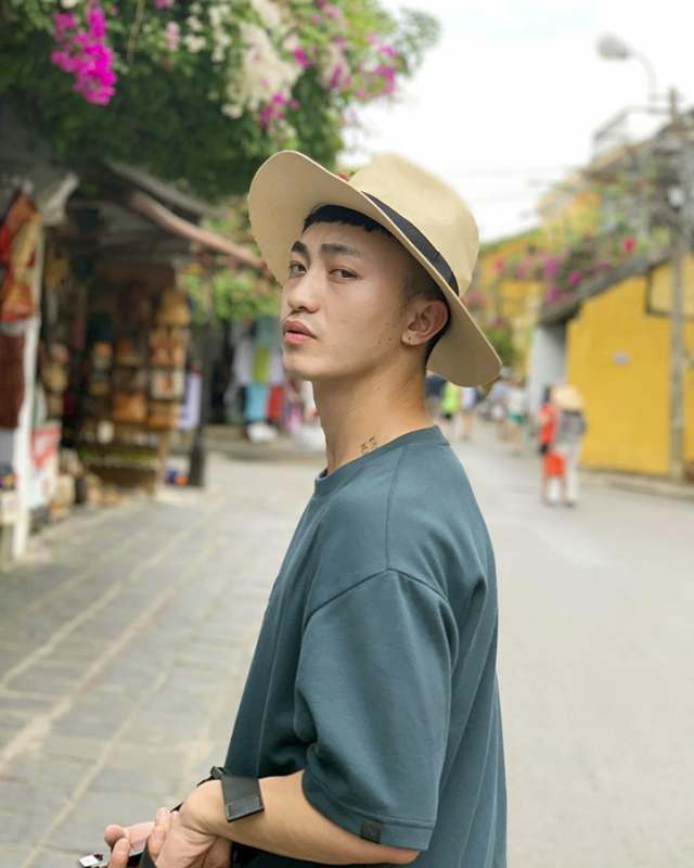 Nghệ sĩ múa đương đại Sùng A Lùng: Người rừng giữa phố -1