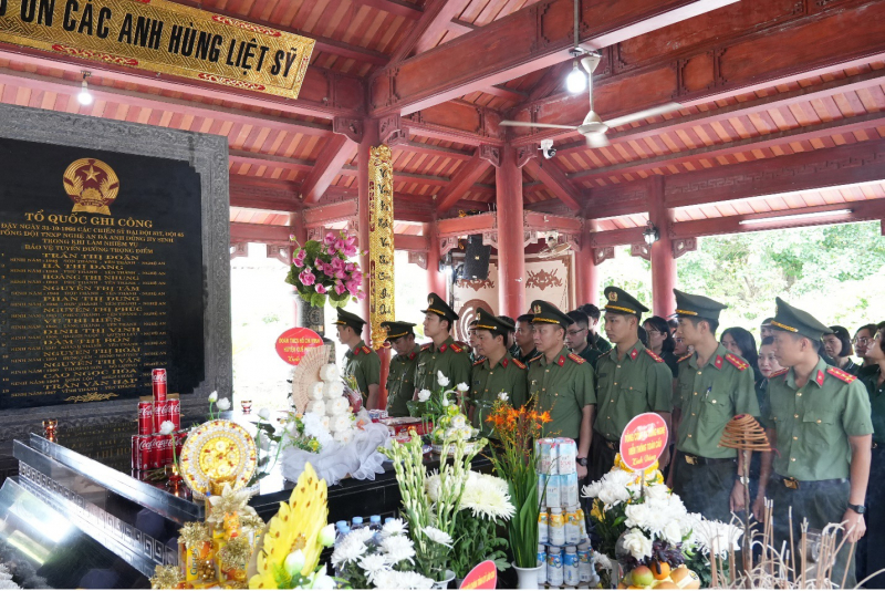 Tổng công ty Công nghệ - Viễn thông Toàn cầu tổ chức sinh hoạt chính trị tại tỉnh Nghệ An -0