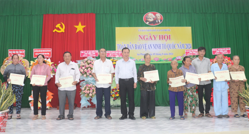 Vĩnh Long: Nhiều cách làm hay, sáng tạo trong phong trào toàn dân bảo vệ an ninh Tổ quốc -1