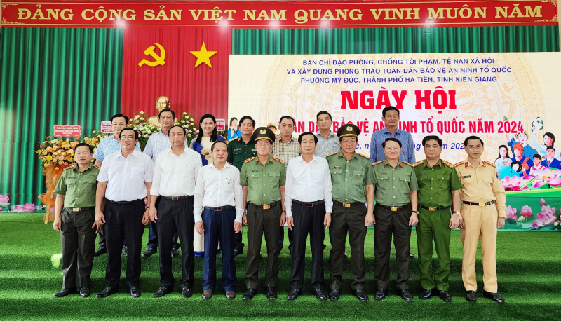 Xây dựng phong trào Toàn dân bảo vệ An ninh Tổ quốc trên không gian mạng -0