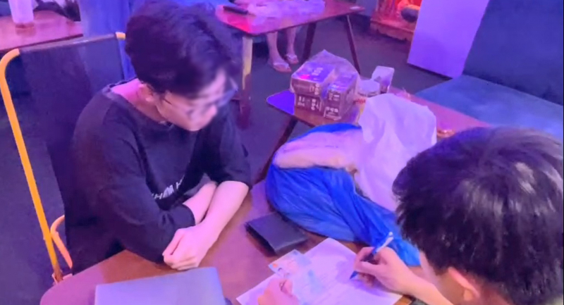 Phát hiện, xử lý nhiều tụ điểm kinh doanh “bóng cười”, tổ chức sử dụng ma túy trái phép  -1