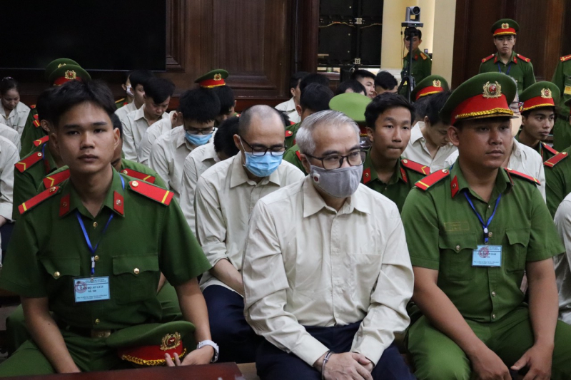 Nhiều quan điểm luận tội liên quan đến hành vi đưa và nhận hối lộ trong đại án Đăng kiểm -0