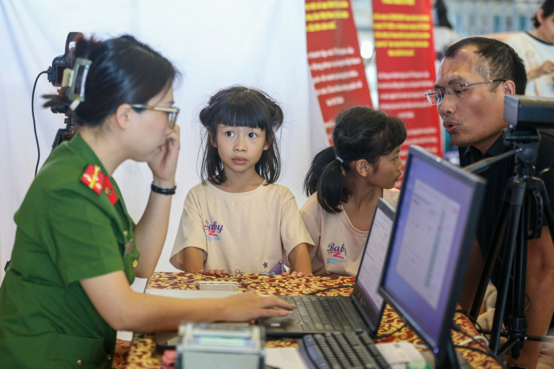 Công an TP Hà Nội mở đợt cao điểm triển khai Luật Căn cước -0