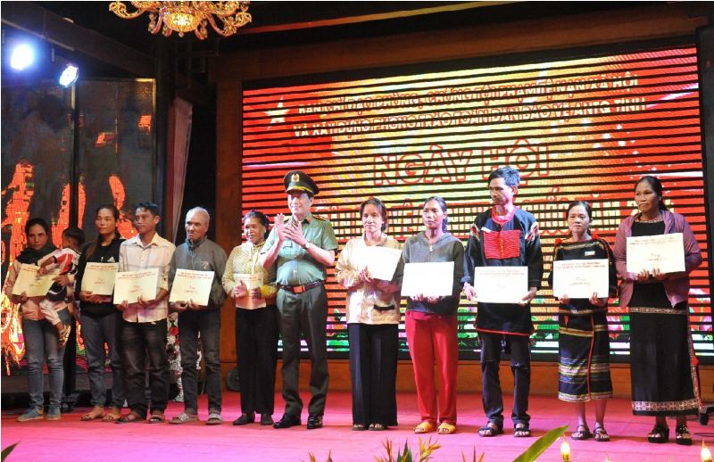 Thứ trưởng Lê Quốc Hùng dự Ngày hội Toàn dân bảo vệ an ninh Tổ quốc tại Đắk Lắk -0