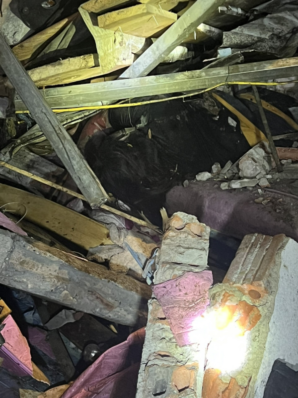 Sạt lở trong đêm vùi lấp homestay không phép khiến 3 người thương vong -0