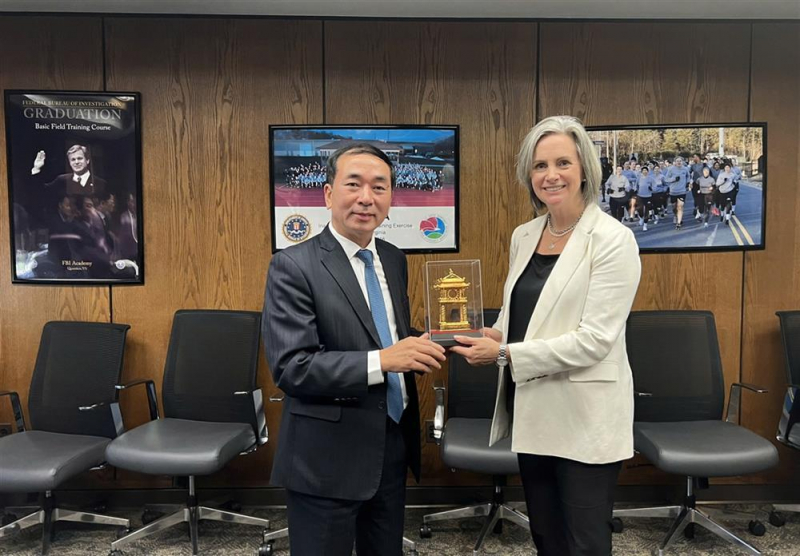 Vietnam’s MPS promotes cooperation with FBI -0