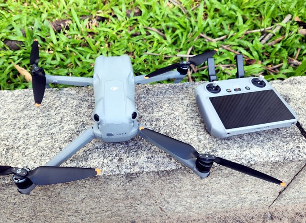 “Soi” cây xanh khiếm khuyết bằng flycam để tránh sự cố đáng tiếc -0