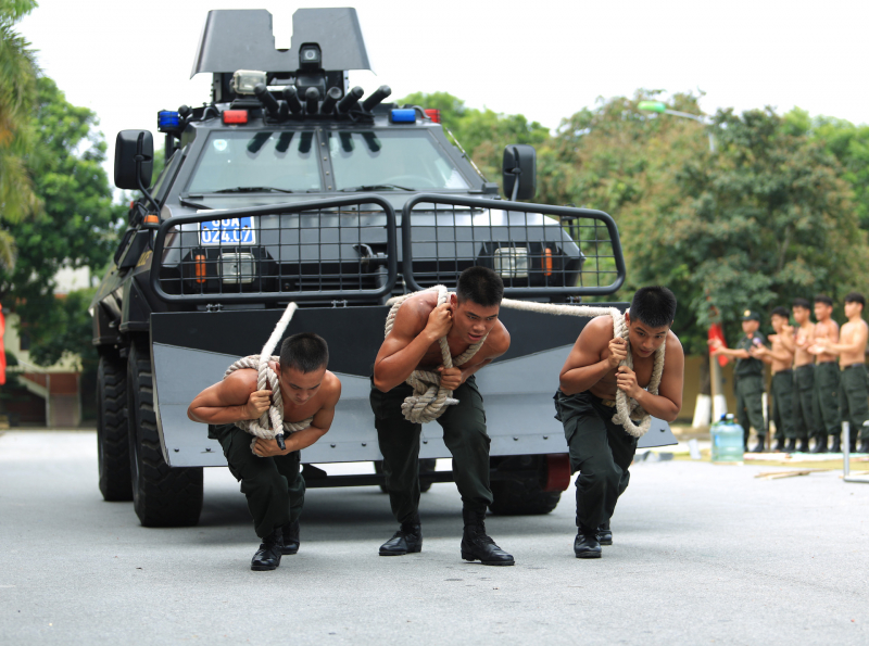 Đoàn đại biểu cán bộ quy hoạch Ủy viên Trung ương Đảng khóa XIV tham quan thực tế tại Bộ Tư lệnh CSCĐ -3