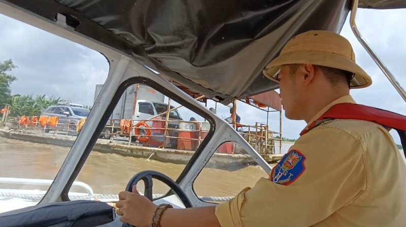 CSGT đường thủy tỉnh Nam Định tăng cường công tác tuần tra kiểm soát mùa mưa lũ -1