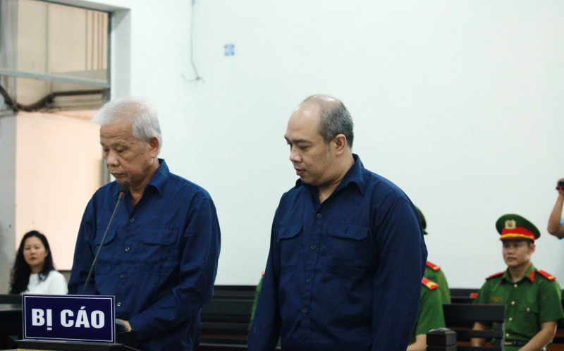 Cấu kết nhận hối lộ khi cải tạo, đăng kiểm ô tô, hai bị cáo đối mặt với khung hình phạt nặng -0