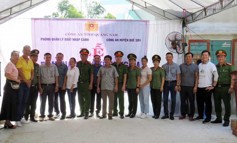 Bàn giao 2 căn nhà tình nghĩa cho hộ nghèo tại Quảng Nam -0