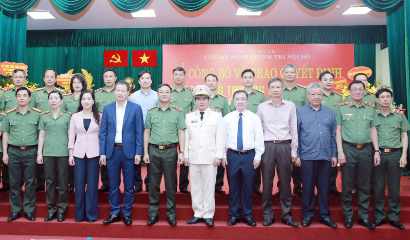 Điều động Thiếu tướng Đinh Văn Nơi giữ chức vụ Cục trưởng Cục An ninh chính trị nội bộ -0