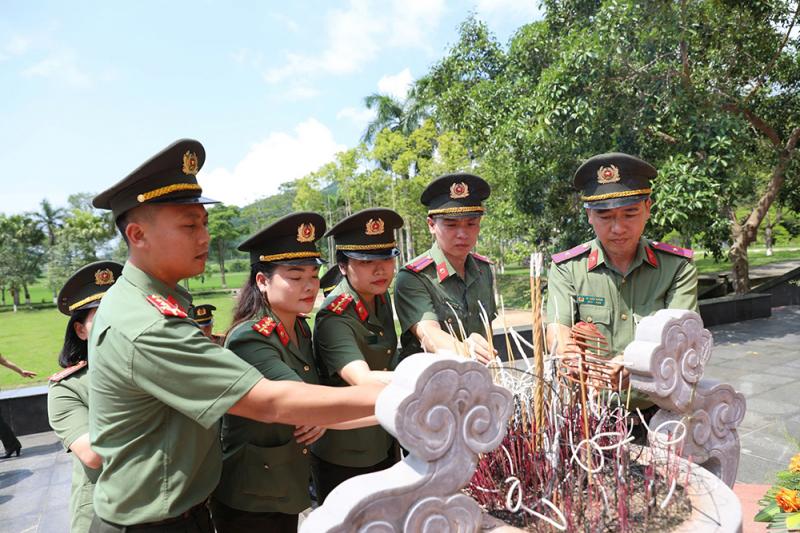 Cục Hậu cần về nguồn tại tỉnh Tuyên Quang -1