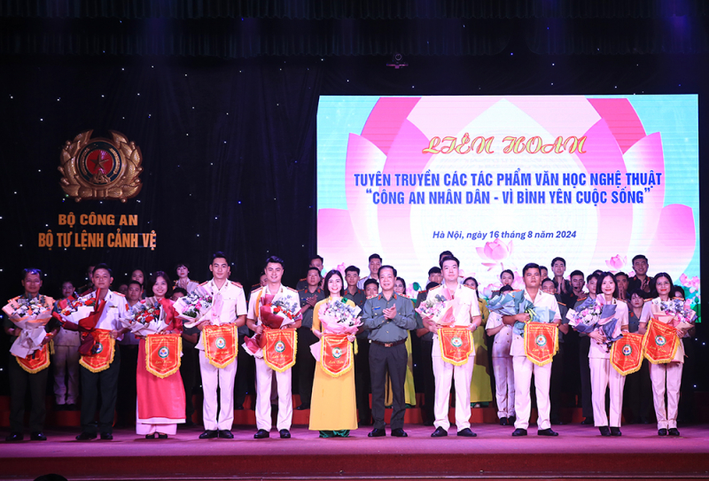 Góp phần lan tỏa hình ảnh người chiến sĩ CAND -0