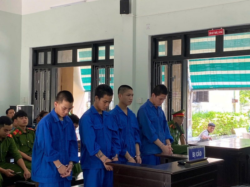 Đi giao ma túy từ Lào về Huế, 4 đối tượng nhận mức án 70 năm tù -0