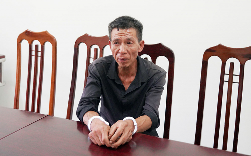 đối tượng bàn văn thú tại cơ quan công an.jpg -0