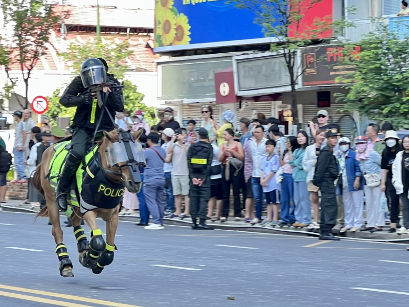 Chương trình đặc biệt biểu diễn võ thuật, diễu hành kỵ binh và nhạc kèn CAND -0