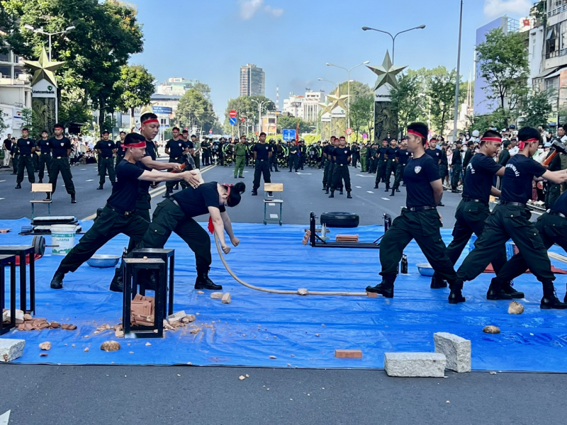 Chương trình đặc biệt biểu diễn võ thuật, diễu hành kỵ binh và nhạc kèn CAND -0