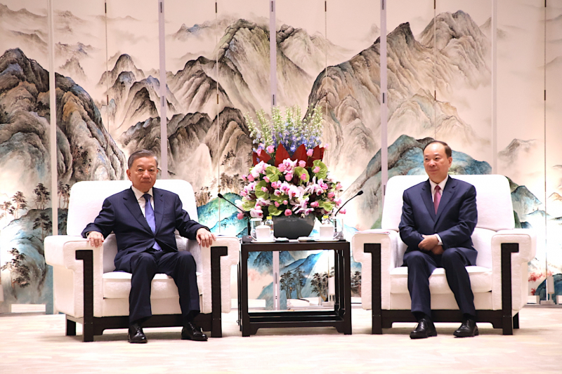 Tổng Bí thư, Chủ tịch nước Tô Lâm hội kiến Bí thư Tỉnh uỷ Quảng Đông Hoàng Khôn Minh -0