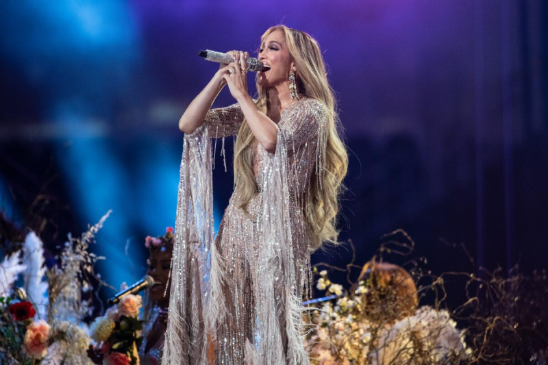 t%3fng là m%3ft trong nh%3fng “n%3f hoàng” l%3fy l%3fng c%3fa dòng nh%3fc latin, jennifer lopez v%3fn ph%3fi h%3fy show di%3fn có hon 200.000 d%3fng_vé vì %3f %3fm.jpeg -0