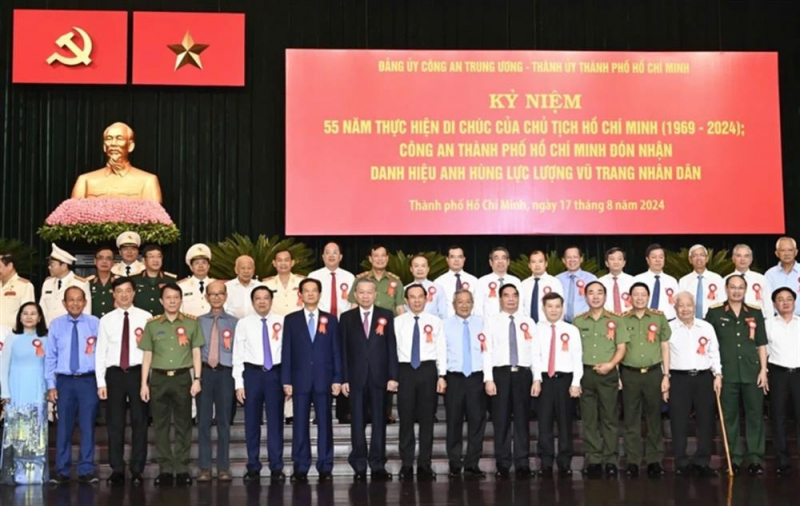 People’s Public Security Forces continue to study and implement President Ho Chi Minh’s Testament -0