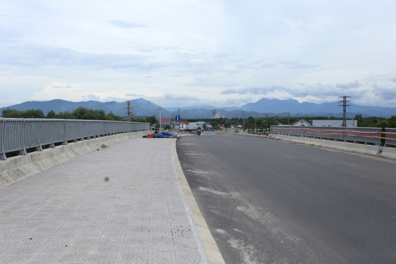 Cận cảnh dự án đường cứu nạn hàng trăm tỷ đồng thi công kéo dài hơn thập kỷ -0