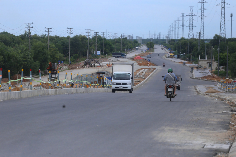 Cận cảnh dự án đường cứu nạn hàng trăm tỷ đồng thi công kéo dài hơn thập kỷ -0