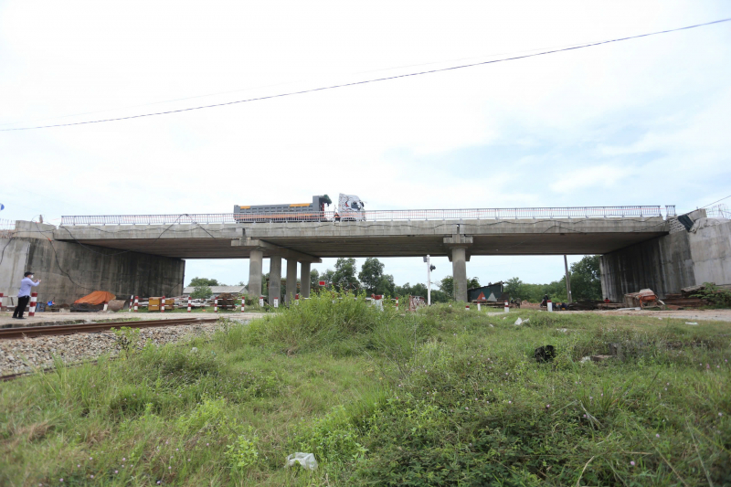 Cận cảnh dự án đường cứu nạn hàng trăm tỷ đồng thi công kéo dài hơn thập kỷ -0