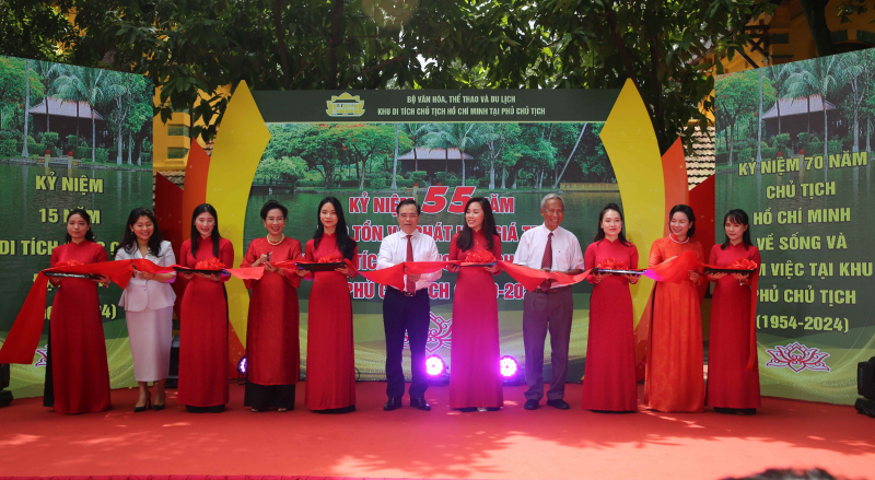 Gần 90 triệu người đến thăm Khu Di tích Chủ tịch Hồ Chí Minh tại Phủ Chủ tịch  -0