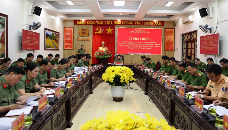 Công an tỉnh Ninh Bình phát động phong trào thi đua đặc biệt  -0