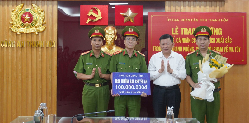 Triệt phá đường dây vận chuyển 42kg ma tuý, Công an Thanh Hoá được khen thưởng -0