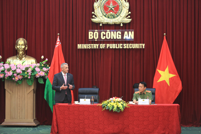 Dành sự quan tâm chu đáo cho con CBCS Bộ Nội vụ Belarus sang nghỉ dưỡng tại Việt Nam -0