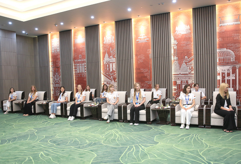 Dành sự quan tâm chu đáo cho con CBCS Bộ Nội vụ Belarus sang nghỉ dưỡng tại Việt Nam -0