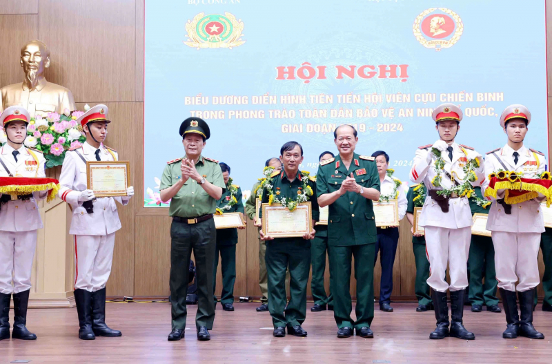 Nhân rộng các gương điển hình tiên tiến cựu chiến binh bảo vệ An ninh Tổ quốc -2